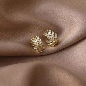 “Eden” Leaf Hoop Diamond Gold Elegant Dainty Circle Casual/Formal Gift Earrings